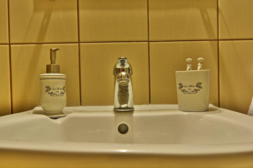 Gartagani Guest House Стемніца Екстер'єр фото