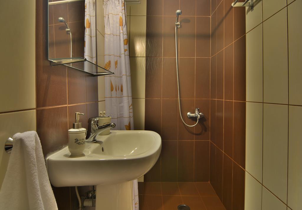 Gartagani Guest House Стемніца Екстер'єр фото