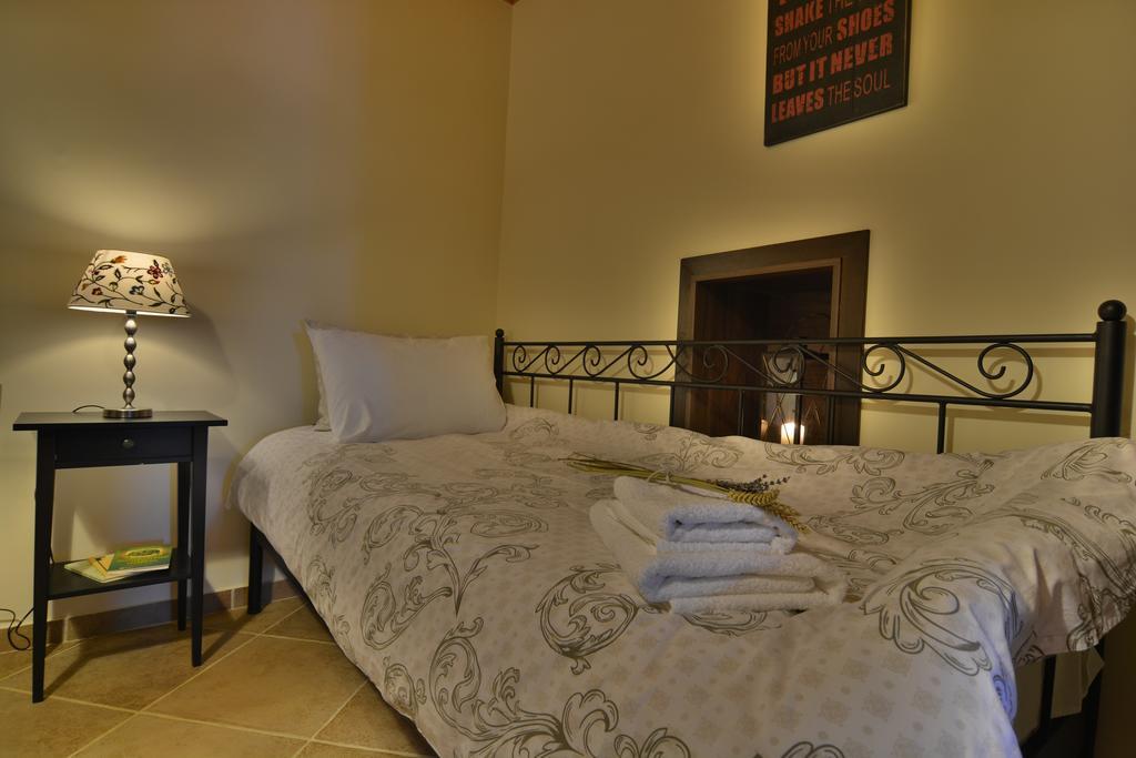 Gartagani Guest House Стемніца Екстер'єр фото
