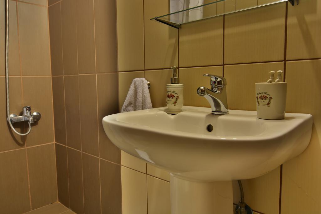 Gartagani Guest House Стемніца Екстер'єр фото
