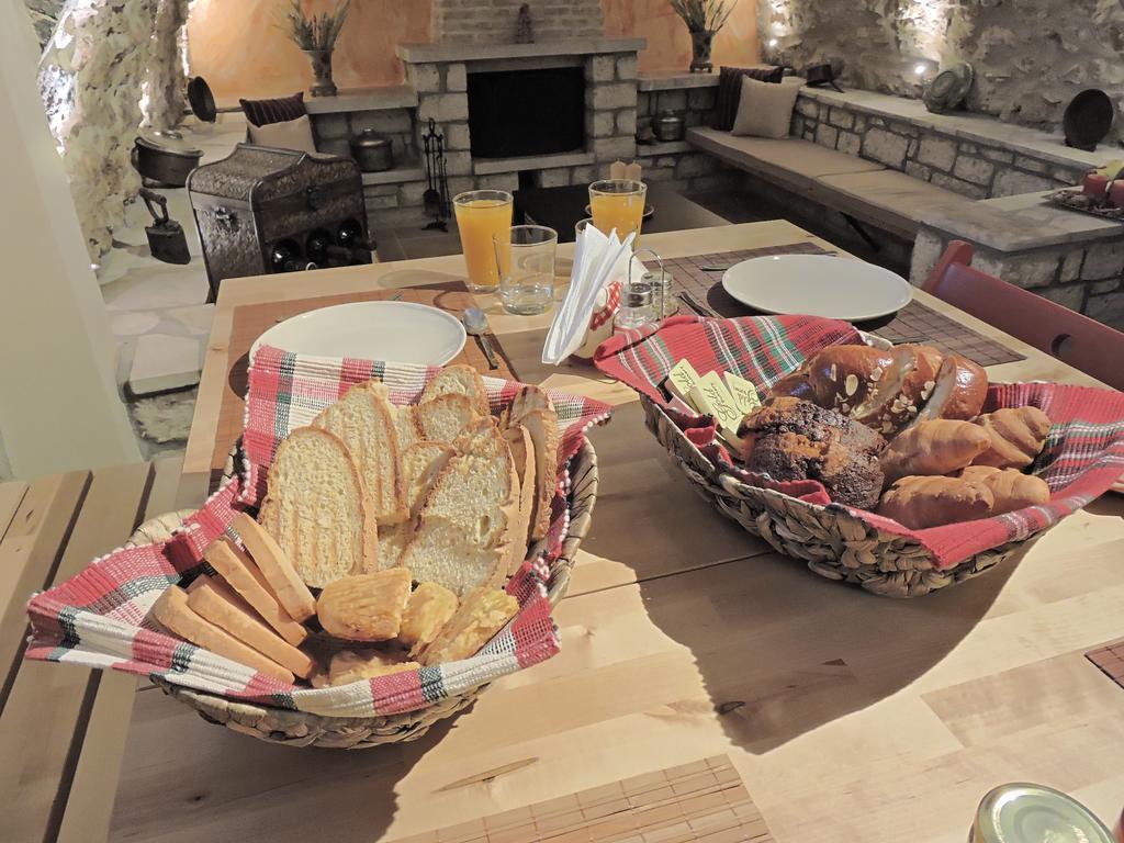 Gartagani Guest House Стемніца Екстер'єр фото